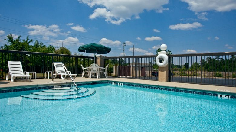 <b>Holiday Inn Express & Suites Pool</b>. Images powered by <a href="https://www.leonardoworldwide.com/" title="Leonardo Worldwide" target="_blank">Leonardo</a>.