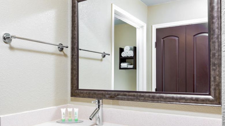 <b>Staybridge Suites College Station Room</b>. Images powered by <a href="https://www.leonardoworldwide.com/" title="Leonardo Worldwide" target="_blank">Leonardo</a>.