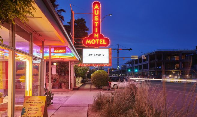 Austin Motel Exterior