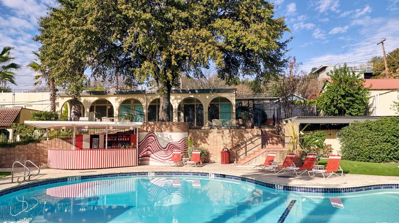 <b>Austin Motel Pool</b>. Images powered by <a href="https://www.leonardoworldwide.com/" title="Leonardo Worldwide" target="_blank">Leonardo</a>.