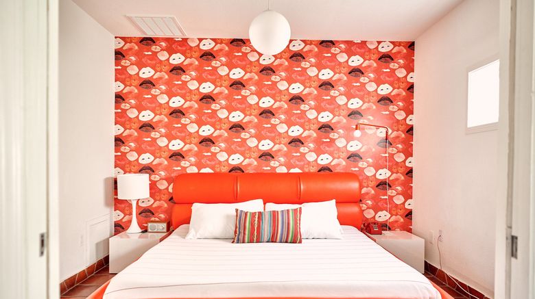 <b>Austin Motel Room</b>. Images powered by <a href="https://www.leonardoworldwide.com/" title="Leonardo Worldwide" target="_blank">Leonardo</a>.
