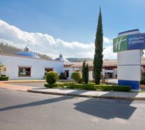 Holiday Inn Express Morelia Exterior