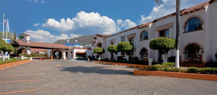 Holiday Inn Express Morelia Exterior