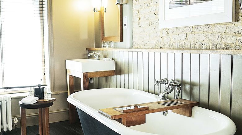 <b>Hotel du Vin & Bistro - Cambridge Suite</b>. Images powered by <a href="https://www.leonardoworldwide.com/" title="Leonardo Worldwide" target="_blank">Leonardo</a>.