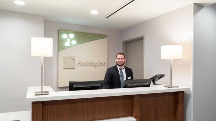 Holiday Inn New York City-Wall Street Lobby