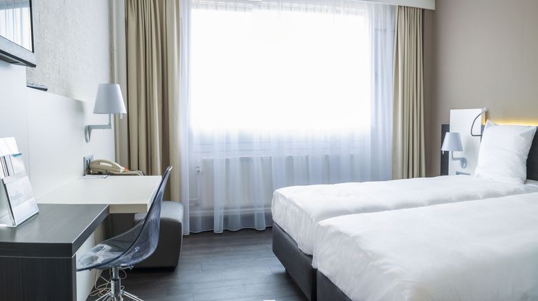 <b>Postillion Hotel Dordrecht Room</b>. Images powered by <a href="https://www.leonardoworldwide.com/" title="Leonardo Worldwide" target="_blank">Leonardo</a>.