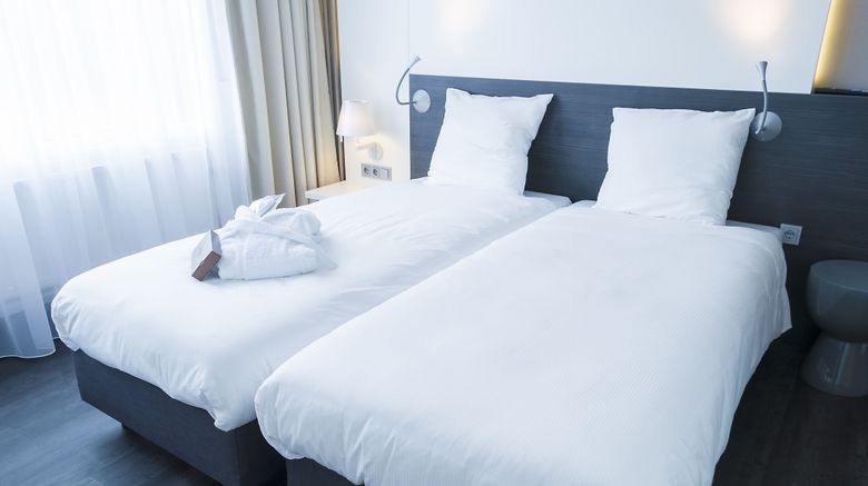 <b>Postillion Hotel Dordrecht Room</b>. Images powered by <a href="https://www.leonardoworldwide.com/" title="Leonardo Worldwide" target="_blank">Leonardo</a>.