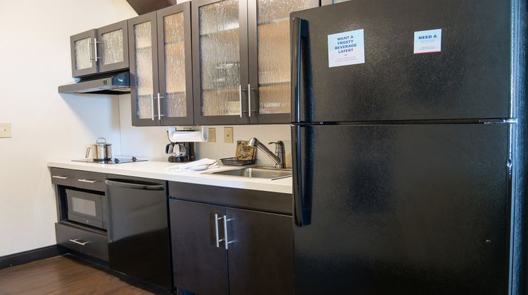 Candlewood Suites Bay City Room