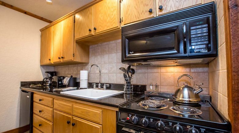 <b>Kandahar Lodge at Whitefish Mtn Resort Room</b>. Images powered by <a href="https://www.leonardoworldwide.com/" title="Leonardo Worldwide" target="_blank">Leonardo</a>.