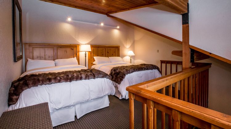 Kandahar Lodge at Whitefish Mtn Resort Exterior