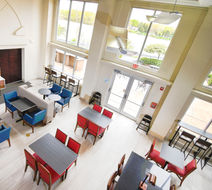Holiday Inn Express Lobby