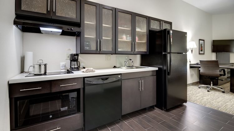 Candlewood Suites Waco Room