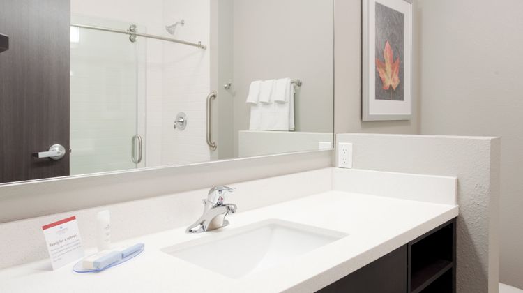 Candlewood Suites Kearney Room