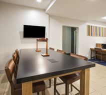 Holiday Inn Express & Suites Niles Lobby