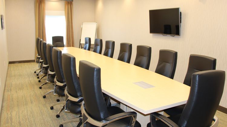 Holiday Inn Express & Suites Cold Lake Meeting