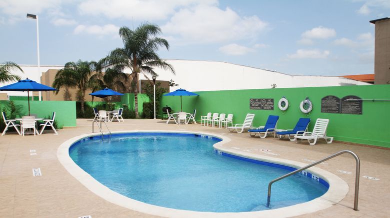 <b>Holiday Inn Express Monterrey Aeropuerto Pool</b>. Images powered by <a href="https://www.leonardoworldwide.com/" title="Leonardo Worldwide" target="_blank">Leonardo</a>.