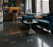 Holiday Inn Salzburg City Lobby