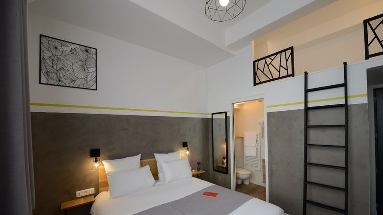 <b>Hotel Terre Neuve Room</b>. Images powered by <a href="https://www.leonardoworldwide.com/" title="Leonardo Worldwide" target="_blank">Leonardo</a>.