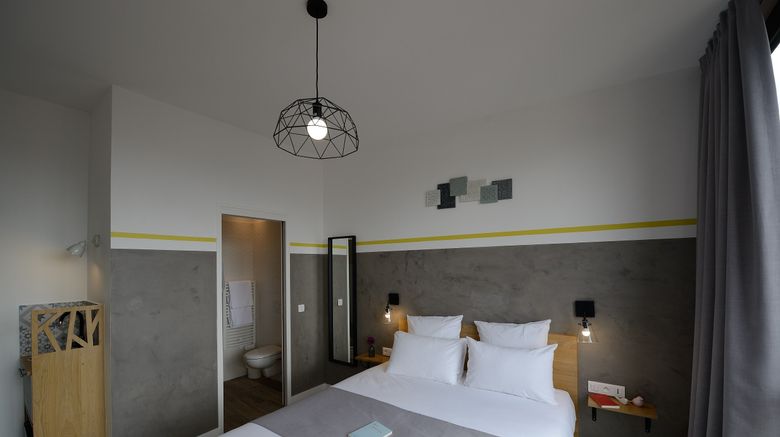 <b>Hotel Terre Neuve Room</b>. Images powered by <a href="https://www.leonardoworldwide.com/" title="Leonardo Worldwide" target="_blank">Leonardo</a>.