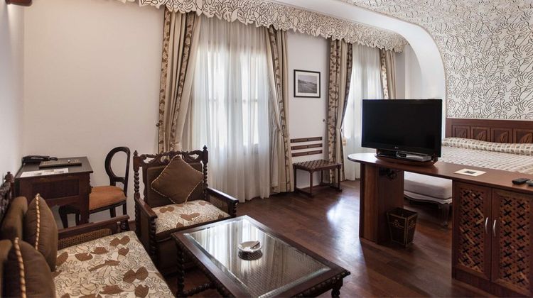 Grand Hotel Villa De France Suite