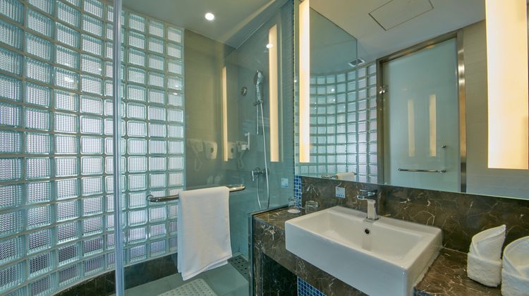 Holiday Inn Express Leshan City Square Room