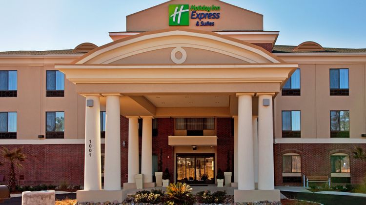 Holiday Inn Express Hotel & Suites Exterior