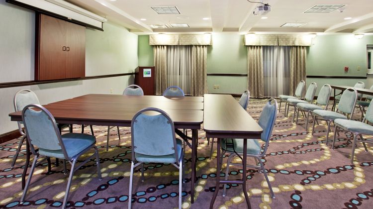 Holiday Inn Express Hotel & Suites Meeting
