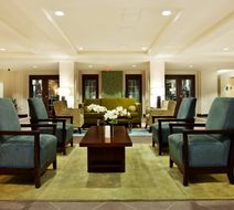 Holiday Inn Express Hotel & Suites Lobby