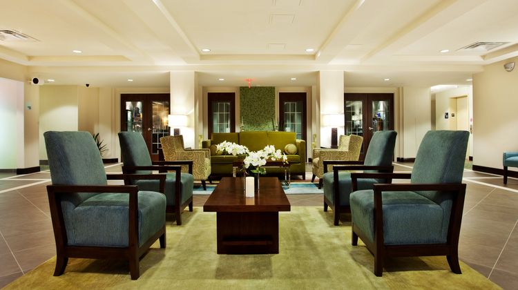 Holiday Inn Express Hotel & Suites Lobby