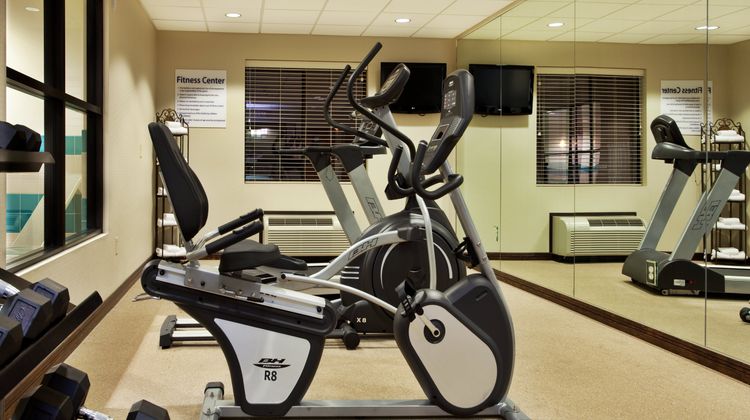 Holiday Inn Express Hotel & Suites Health Club