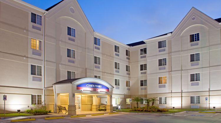 Candlewood Suites Medical Center Exterior