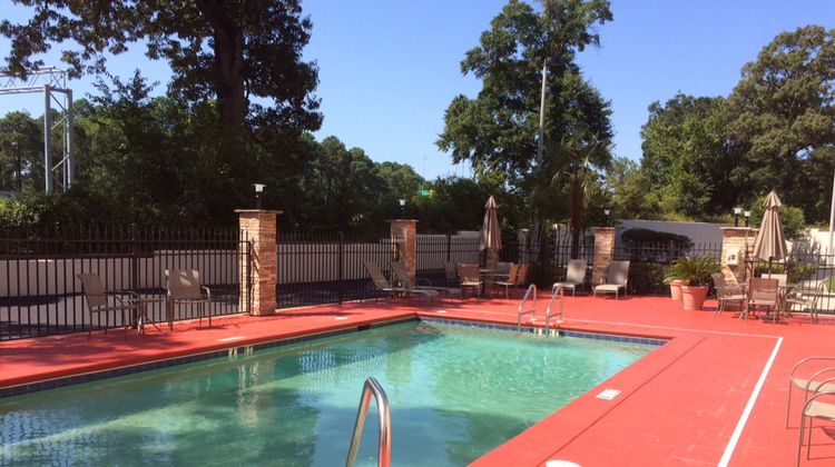Holiday Inn Express & Suites Mobile West Pool