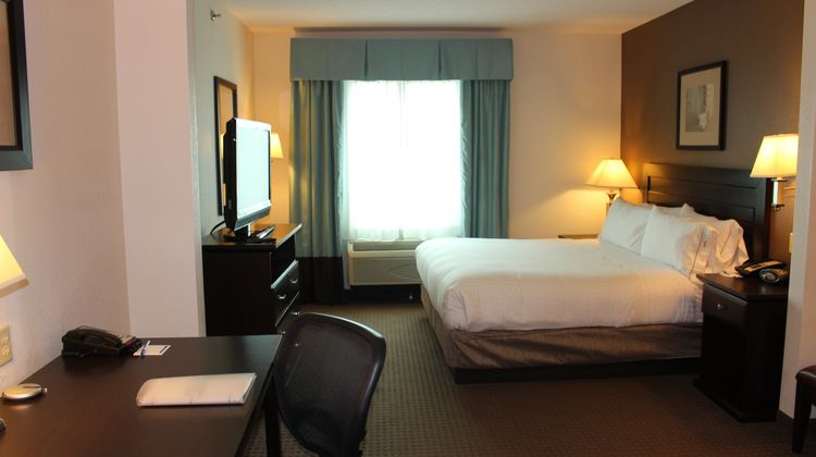 Holiday Inn Express & Suites Mobile West Room