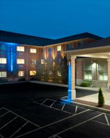 Holiday Inn Express & Suites