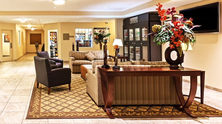 Candlewood Suites Pearland Lobby