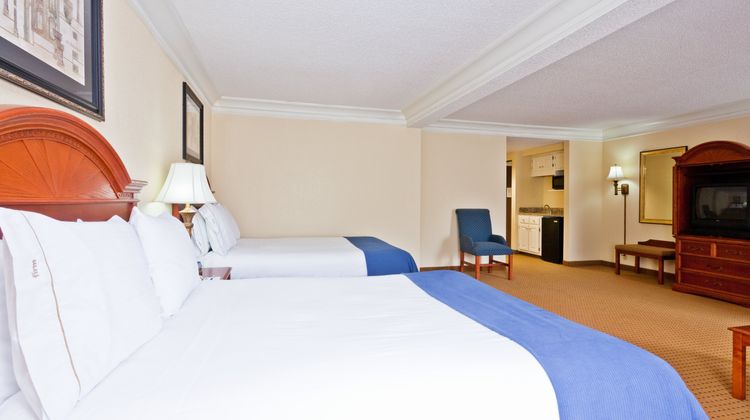 Holiday Inn Express Ringgold Suite