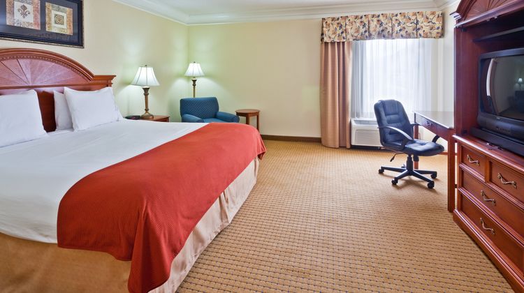 Holiday Inn Express Ringgold Room