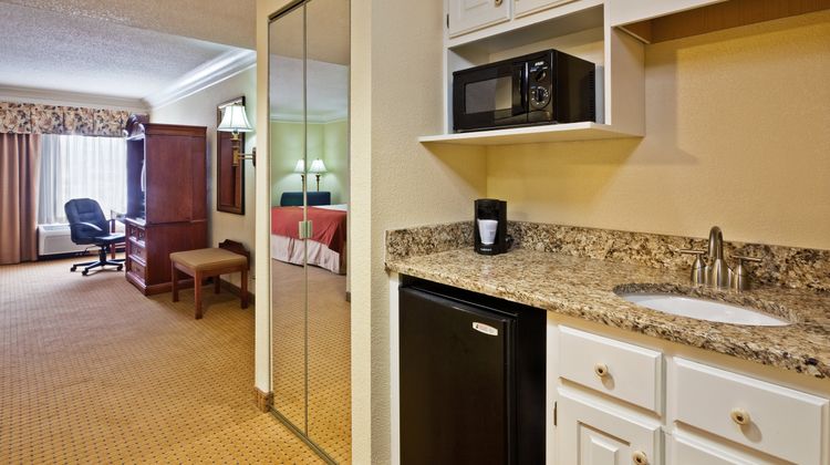 Holiday Inn Express Ringgold Suite