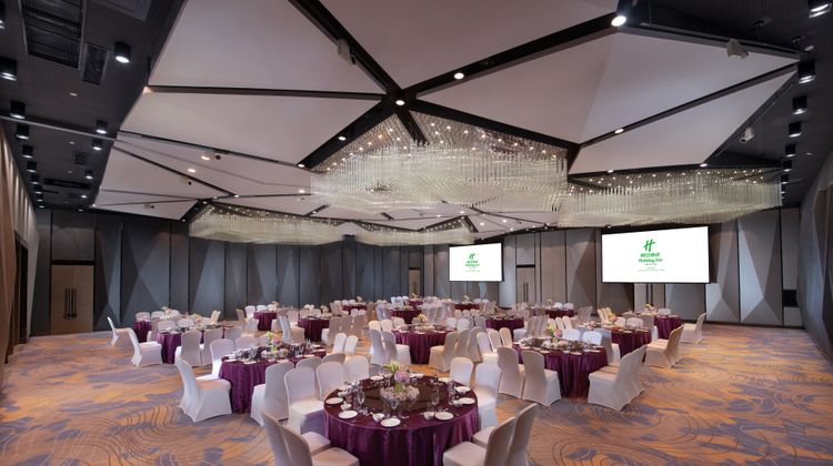 Holiday Inn Airport Zone Ballroom