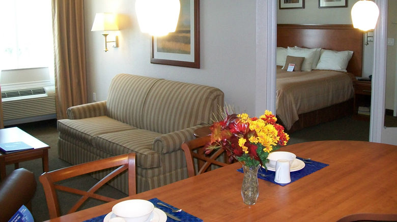 <b>Candlewood Suites La Porte Suite</b>. Images powered by <a href="https://www.leonardoworldwide.com/" title="Leonardo Worldwide" target="_blank">Leonardo</a>.