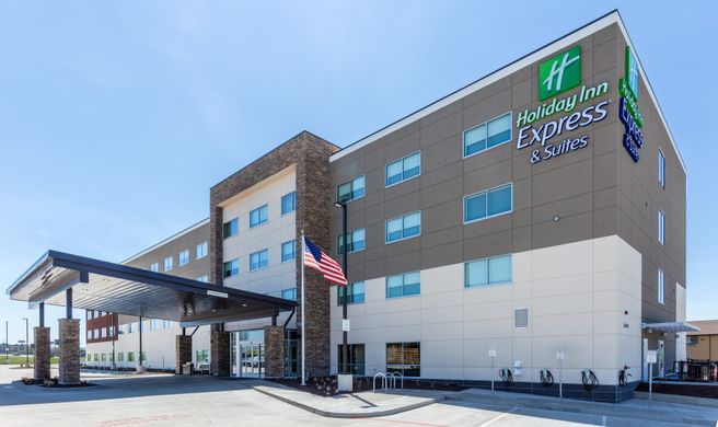 Holiday Inn Express/Suites Springfield N Exterior