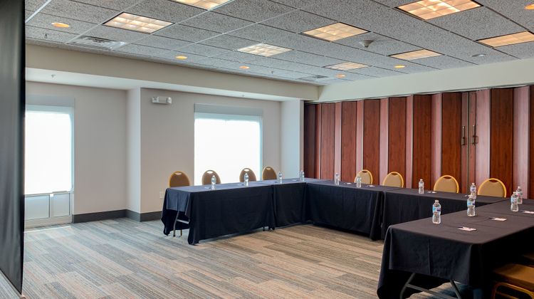 Holiday Inn Express Lexington NE Meeting