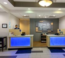 Holiday Inn Express Lexington NE Lobby