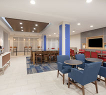 Holiday Inn Express Hotel and Suites Lobby