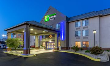 Holiday Inn Express & Suites Scottsburg