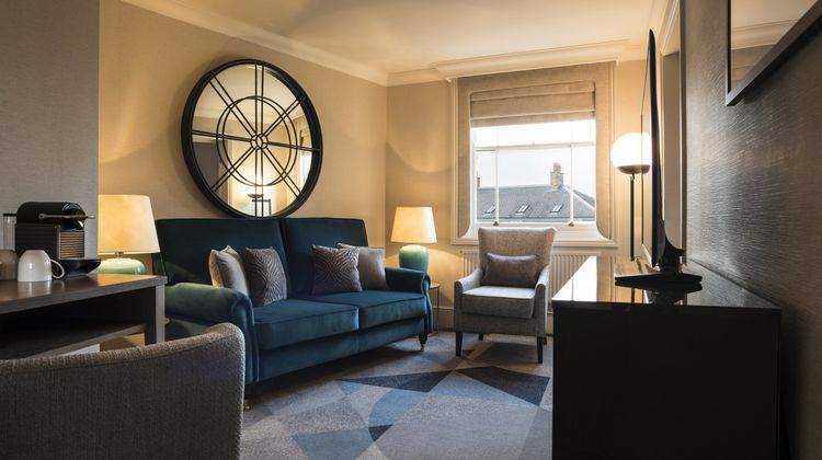 Sloane Place Suite