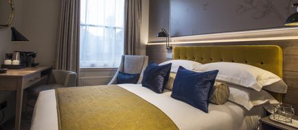Sloane Place Room