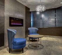 Holiday Inn Sudbury Lobby