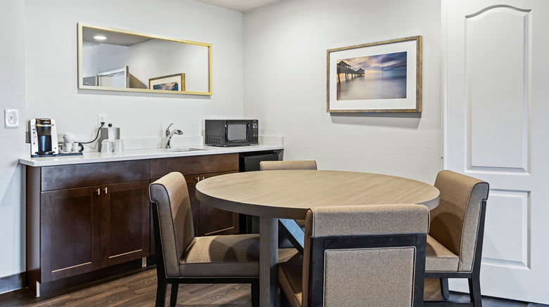 <b>Holiday Inn St. Petersburg West Suite</b>. Images powered by <a href="https://www.leonardoworldwide.com/" title="Leonardo Worldwide" target="_blank">Leonardo</a>.