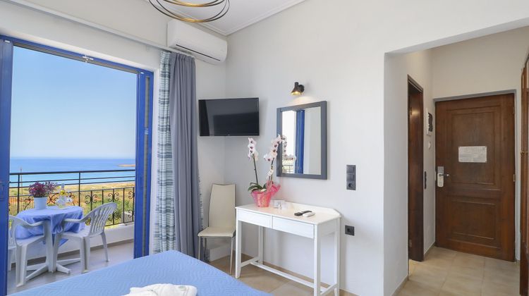 Alexis Hotel Room